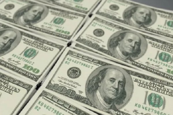 El dólar en el mundo selló su peor racha de caídas semanales en una década