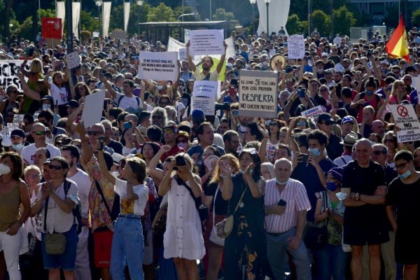 Marchas anticuarentena: en Madrid sancionarán a quienes no usaron tapabocas