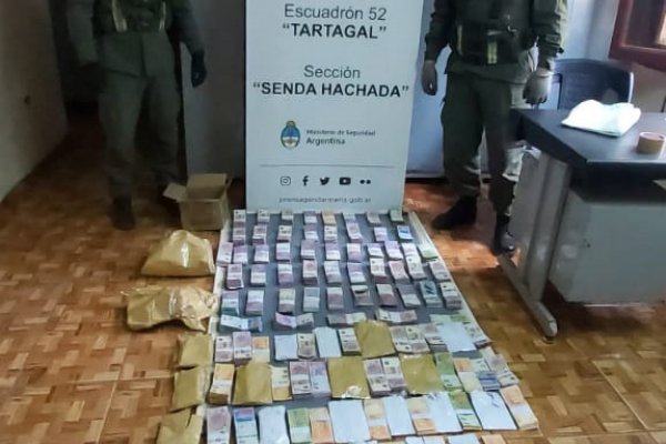 Gendarmería detuvo un camión que llevaba ocultos más de $1 millón