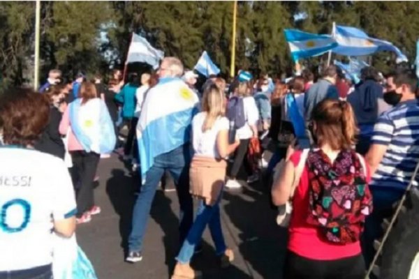 Santa Fe: El Intendente de Avellaneda tiene coronavirus y estuvo en la marcha anticuarentena