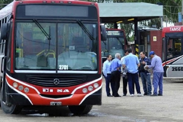 Corrientes: Choferes en alerta y a la espera del depósito bancario