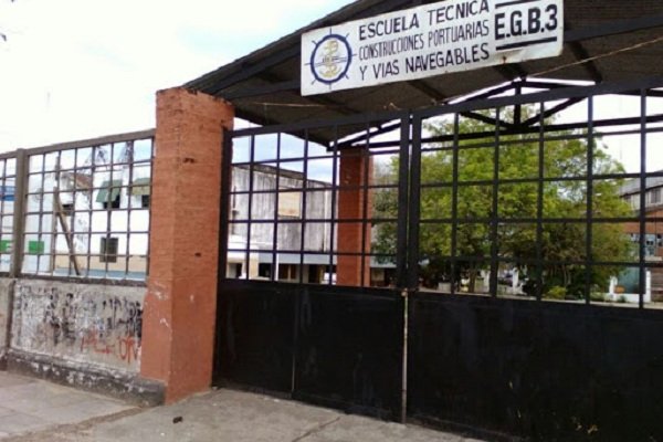 Corrientes: Preocupación por posible cierre de carrera técnica de Construcciones Portuarias