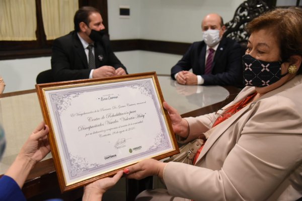 Canteros reconoció a los “Hacedores del bien común”