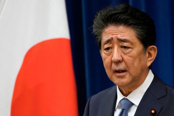 Renunció Shinzo Abe, primer ministro de Japón