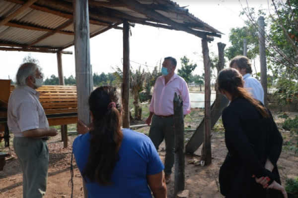 Trabajan en un proyecto de fabricación de alcohol de caña de azúcar