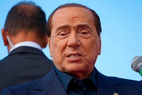 El magnate y político italiano Silvio Berlusconi contrajo el coronavirus