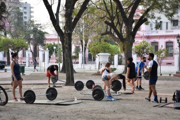 Cua­ren­te­na vo­lun­ta­ria: Las plazas se convirtieron en gimnasio