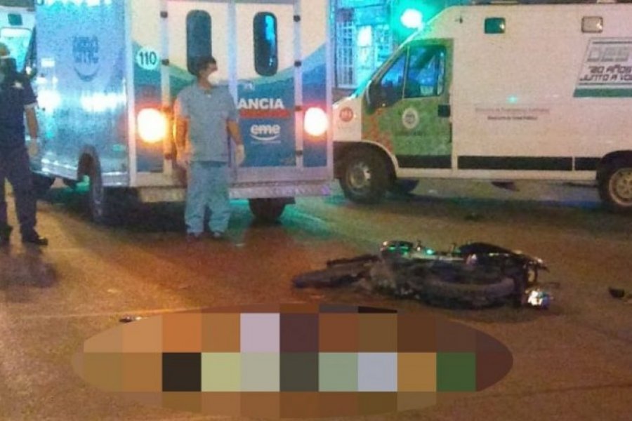 Un motociclista murió tras chocar contra el autobomba de la Policía