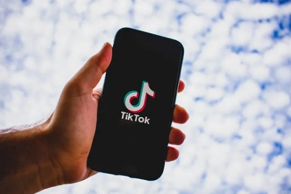 Oracle se queda con las operaciones de TikTok en Estados Unidos