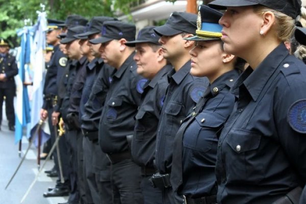 Nación oficializó el aumento salarial para la Policía Federal