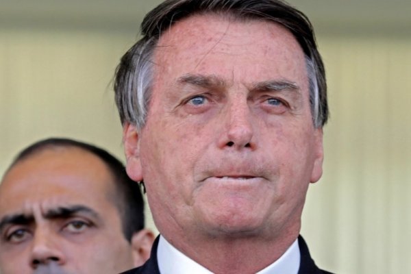 Para Jair Bolsonaro respetar el aislamiento es para 