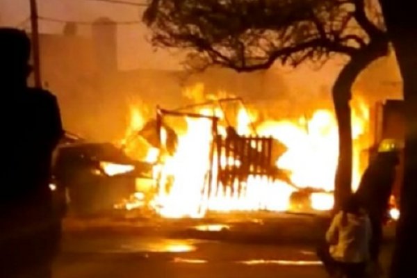 Corrientes: Voraz incendio consumió una mueblería