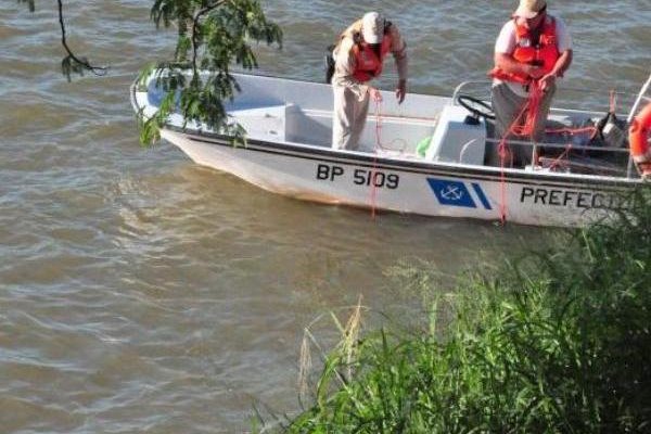 Prefectura busca a tres personas que desaparecieron en el río Paraná