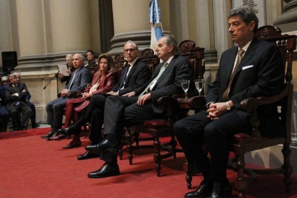 La Corte convocó a un acuerdo extraordinario por Leopoldo Bruglia, Pablo Bertuzzi y Germán Castelli