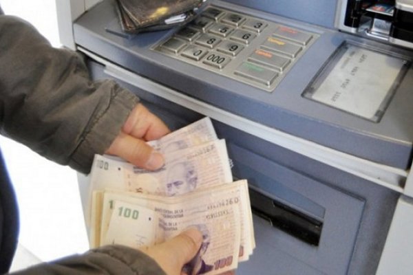 Este lunes continúa el pago de sueldos y plus navideño a estatales