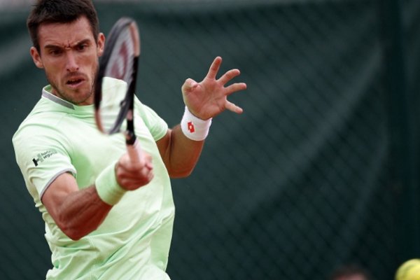 El correntino Leo Mayer va por un éxito que lo ubique en el cuadro de Roland Garros