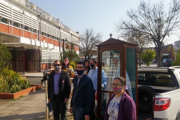 La Virgen del Rosario llegó al Colegio Juan E. Torrent