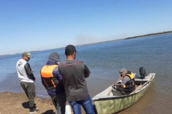 A una semana del naufragio, continúa la búsqueda de los jóvenes desaparecidos