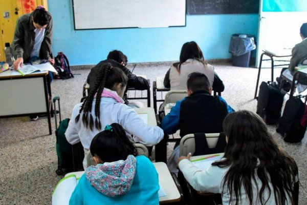 Nación propone extender las clases hasta el 30 de abril