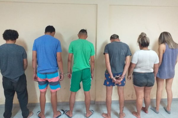 Amenazaron y golpearon a policías intentando evitar una detención