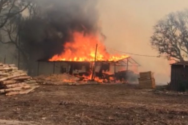 Santa Rosa: Varias familias quedaron con lo puesto tras el incendio de sus casas