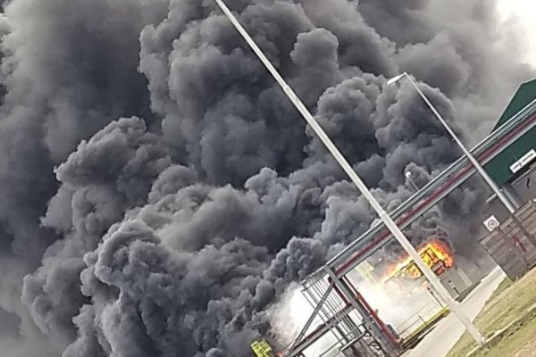 Se incendia en Villa María la planta de bioetanol de ACA Bio, la más grande de Argentina