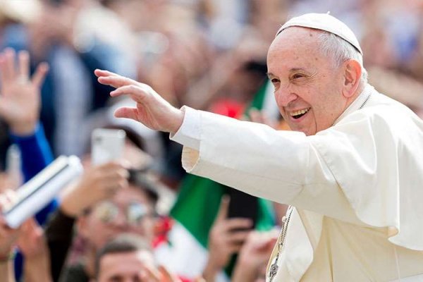 El Papa Francisco llama a convertir el amor en una fuerza universal
