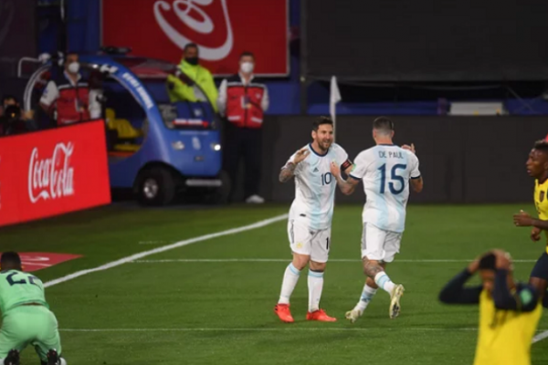 Argentina derrotó a Ecuador en el inicio de una nueva eliminatoria