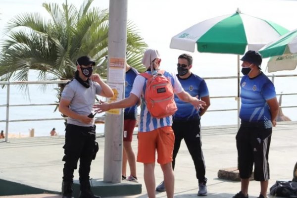 Escándalo en la playa con un hombre que intentó entrar sin permiso