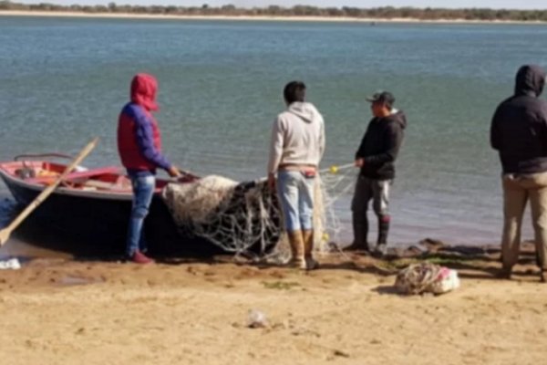 Familiares de jóvenes desaparecidos piden ayuda para la búsqueda en el río