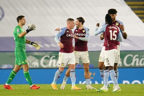 Aston Villa venció a Leicester en la Premier League e igualó una marca de 1930