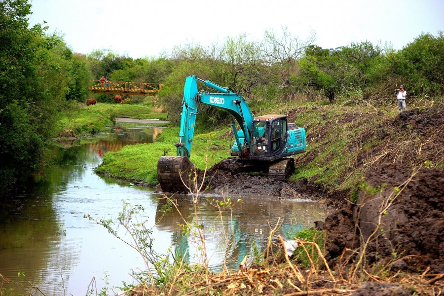 Irigoyen celebró el inicio de la segunda etapa de la canalización de los arroyos