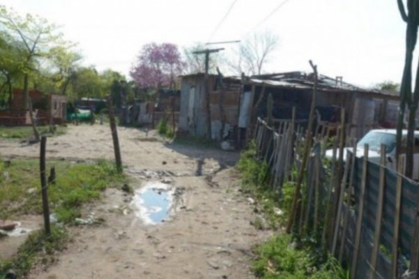 Promulgaron leyes de expropiación de predios de los barrios Quilmes y Molina Punta