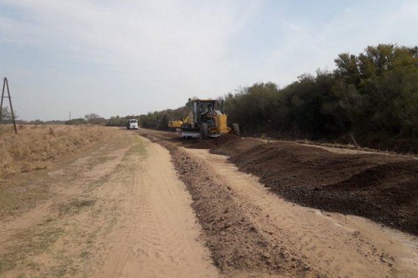 Concluyó el enripiado de 12 km en el acceso al paraje Rincón del Madregón