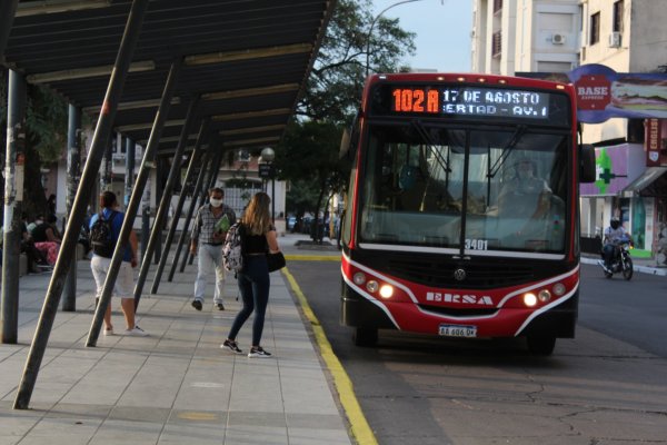 Se levantó el paro de colectivos en Corrientes