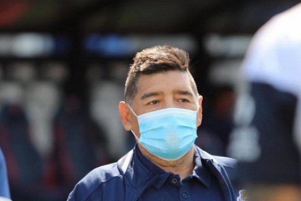 Maradona aislado por posible caso de Coronavirus