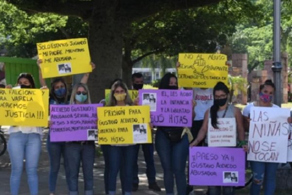 Con una manifestación pidieron celeridad en una causa por abuso sexual de menores