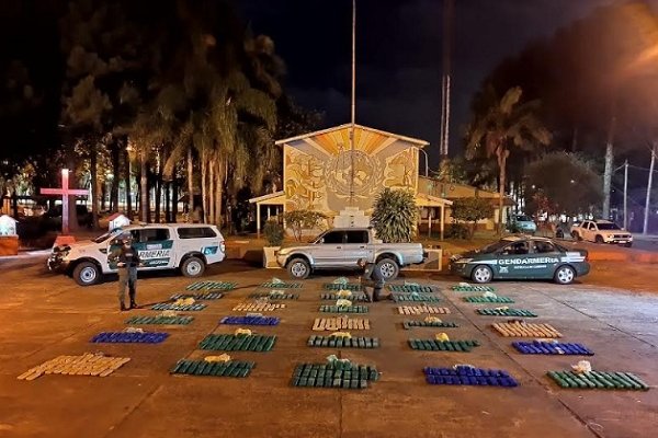 Misiones: Circulaba con más de 407 kilos de marihuana acondicionados en una camioneta