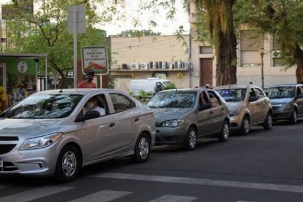 La tarifa mínima del remis será de 70 pesos a partir de mañana