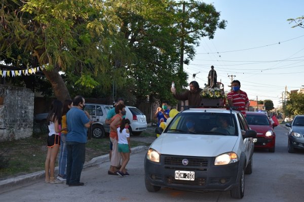 Caravana por San Martín de Porres en el barrio Bañado Norte