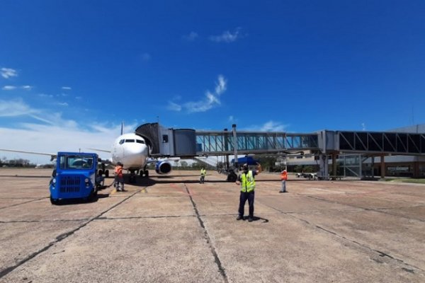 Aerolíneas ya opera dos vuelos semanales Ezeiza-Corrientes