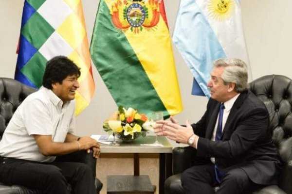 El Presidente despide en La Quiaca a Evo Morales