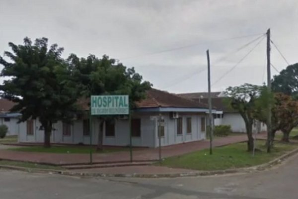 Una niña fue al hospital para que le curen una herida y terminó con un ojo con pegamento