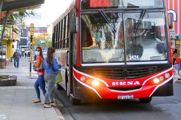 Choferes autoconvocados comenzaron el paro en Capital