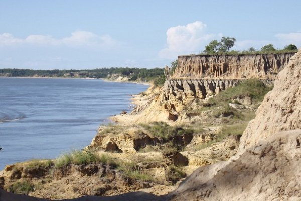 Dos chicos resultaron heridos al ser aplastados tras desmoronamiento de un barranco