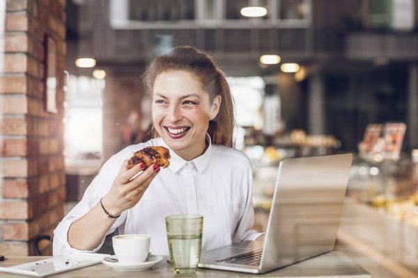 6 alteraciones de salud (en la mujer) relacionadas con comer azúcar