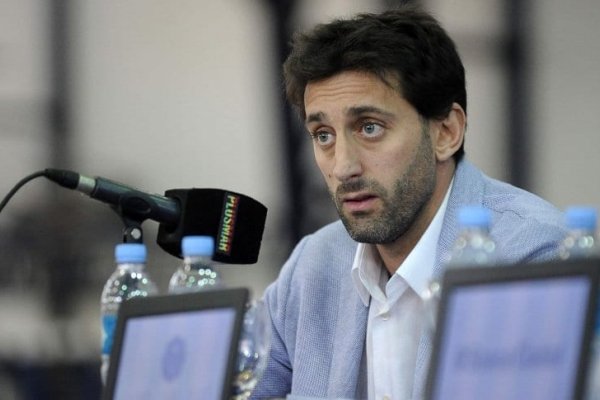 Diego Milito analiza su futuro en Racing