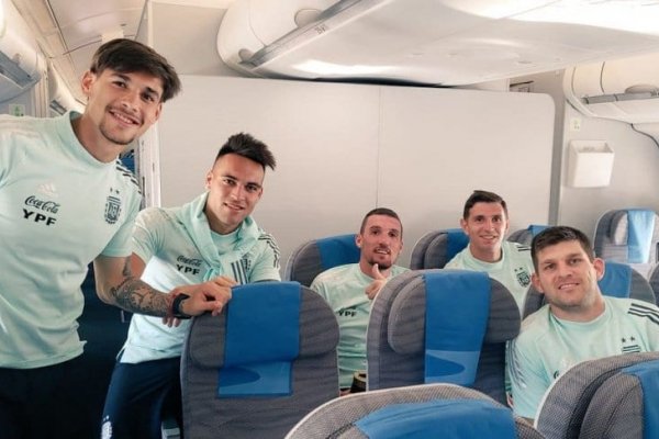 La Selección Argentina partió rumbo a Perú