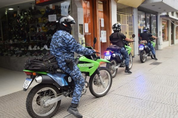 La Policía intensificó controles en zona comercial