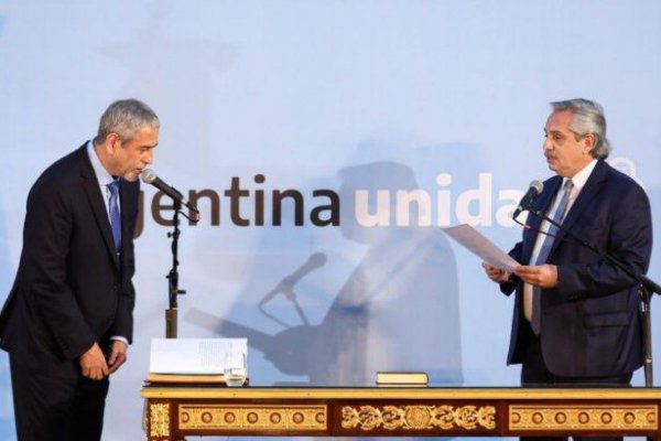 Ferraresi juró como nuevo ministro de Desarrollo Territorial y Hábitat